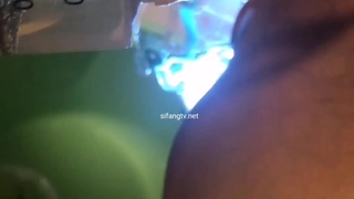 [男友视角] 看见镜头 华裔正妹大吃一\